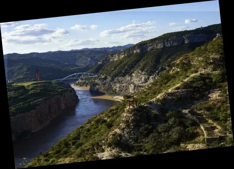 Big Ladder Cliff of the Yellow River