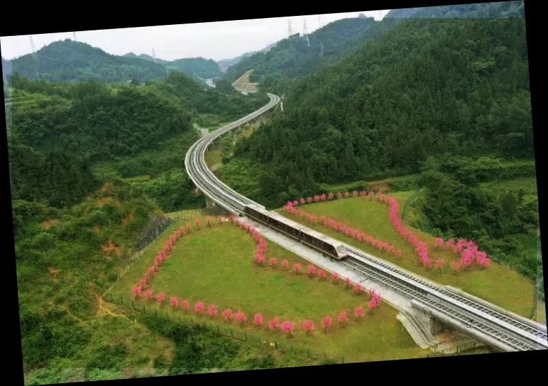 FengHuang Maglev Cultural Tourism