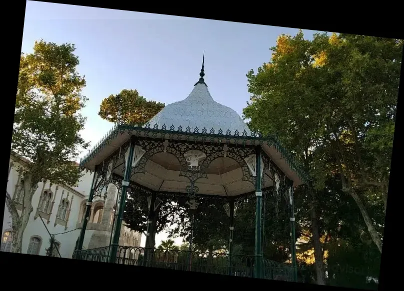 vora Public Garden